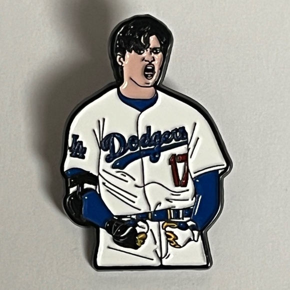 LA Dodgers Shohei Ohtani 17 Hat Pin Pins Baseball Hats Bag Fitted New Era Jersey - Picture 1 of 7
